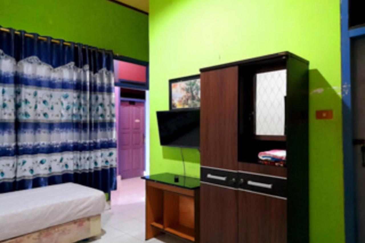 Hotel Rosichan Bau Bau Mitra Reddoorz Baubau Esterno foto